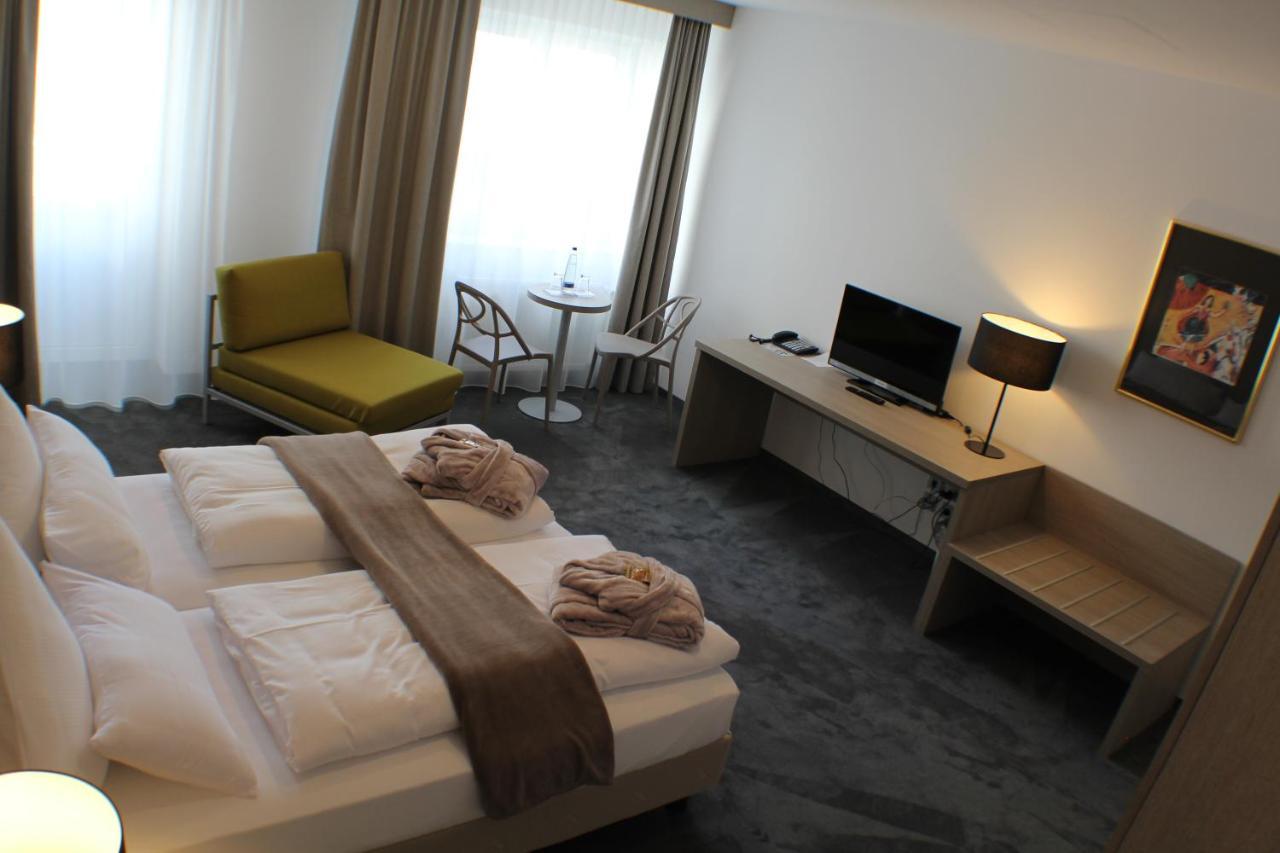 Garni Hotel Schmaus Viechtach Bagian luar foto