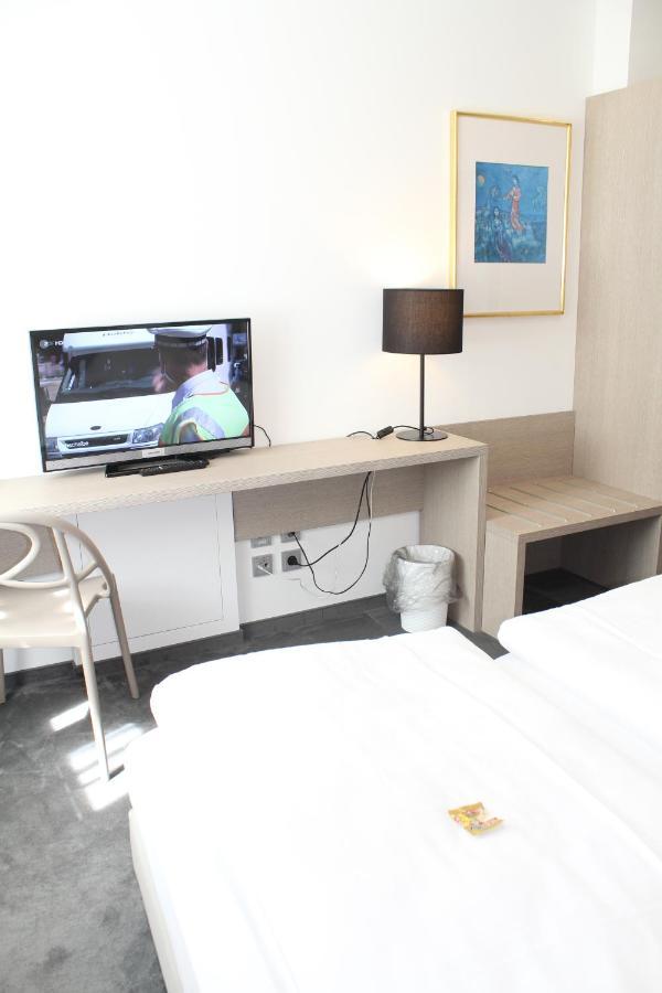 Garni Hotel Schmaus Viechtach Bagian luar foto