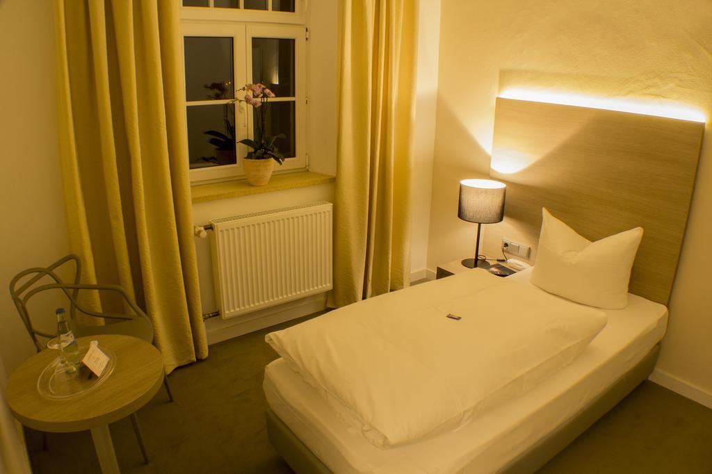 Garni Hotel Schmaus Viechtach Ruang foto